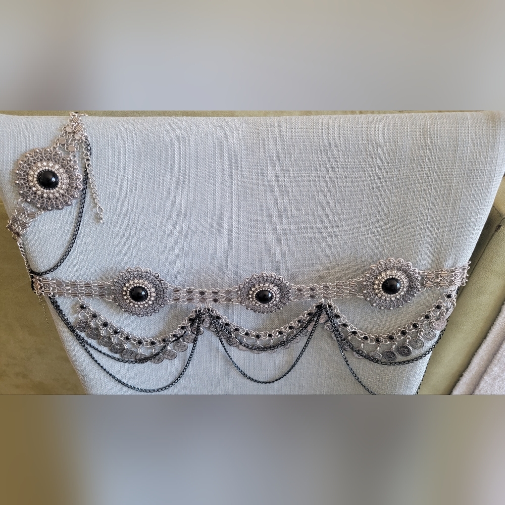 Silver & black belly chain and braclet